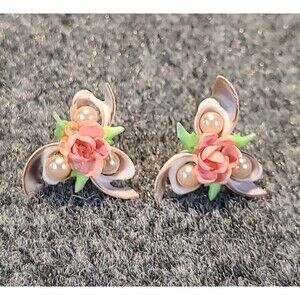 Vintage 1950's Coral, Pearl & Shell Earrings Screw Backs Floral